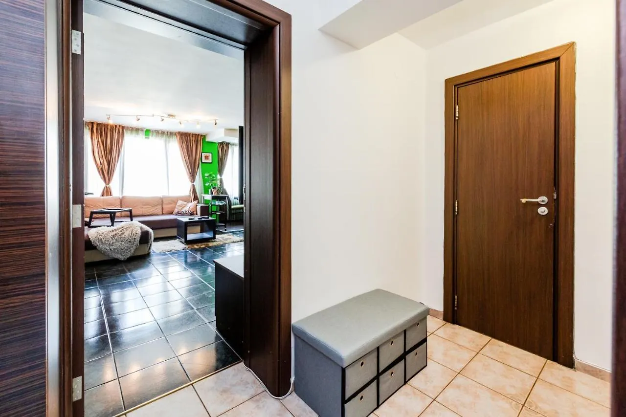 Lägenhetshotell The Green Apartment - Free Parking Sofia